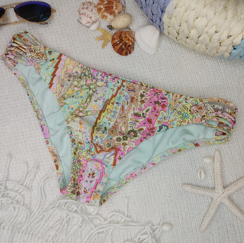NWOT VICTORIA'S SECRET THE CHEEKY PAISLEY STRAPPY BIKINI BOTTOM L